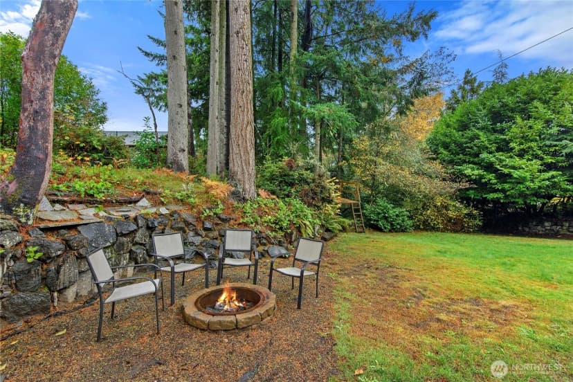 Property photo for 4203 Olympus Drive Ne, Bremerton photo 3