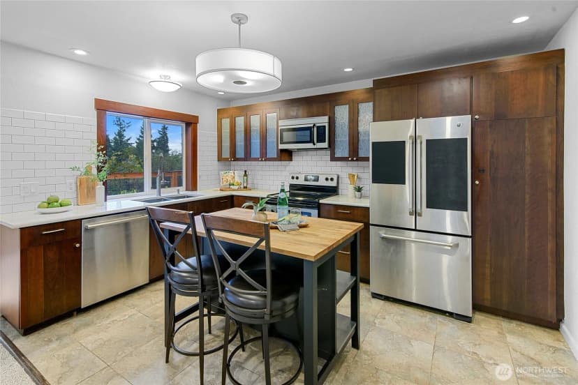 Property photo for 4203 Olympus Drive Ne, Bremerton photo 8