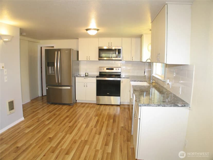 Property photo for 30711 O Place, Ocean Park photo 13