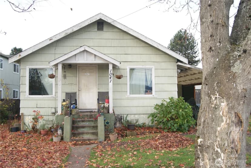 Property photo for 1041 7th Avenue, Longview