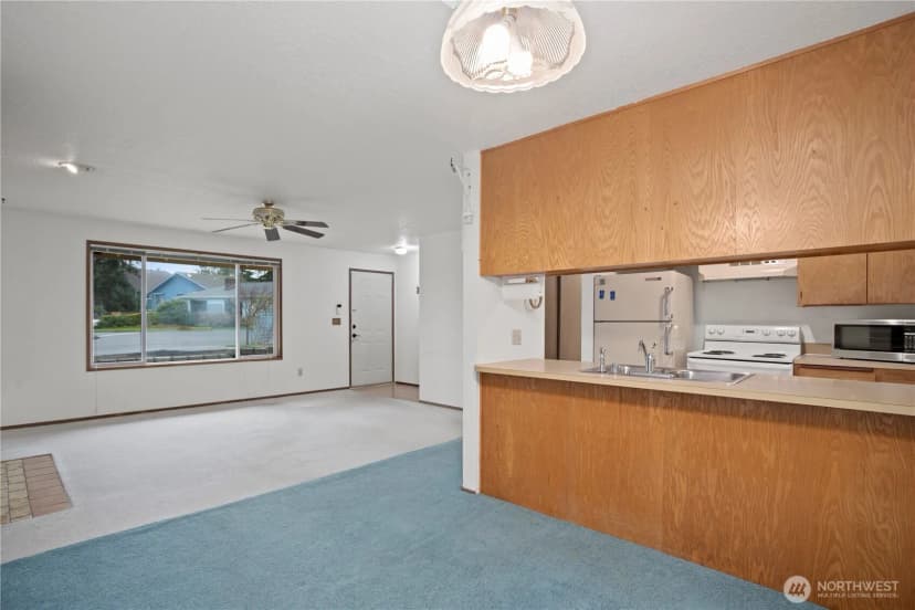 Property photo for 4334 Grand Avenue, Everett photo 8