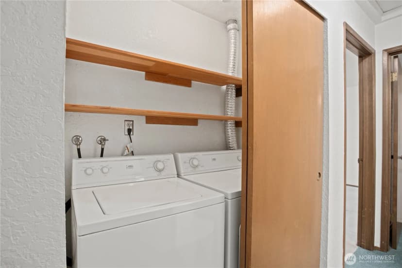 Property photo for 4334 Grand Avenue, Everett photo 17