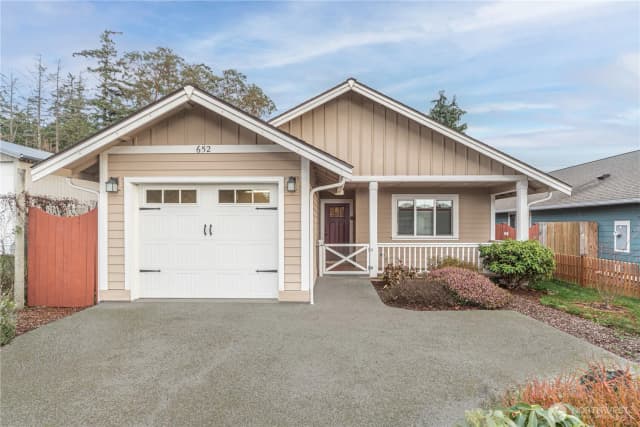 Property photo for 652 Mcpherson Street, Port Townsend