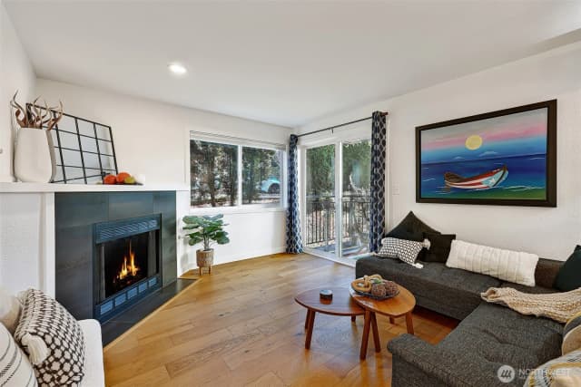 Property photo for 2512 E Madison Street #401, Seattle photo 4