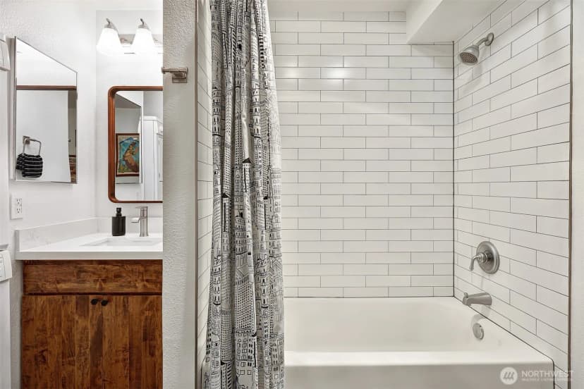 Property photo for 2512 E Madison Street #401, Seattle photo 20