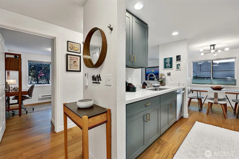 Property photo for 2512 E Madison Street #401, Seattle photo 12