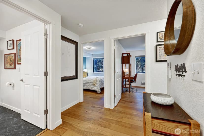 Property photo for 2512 E Madison Street #401, Seattle photo 11