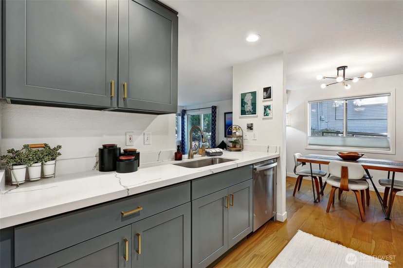 Property photo for 2512 E Madison Street #401, Seattle photo 15