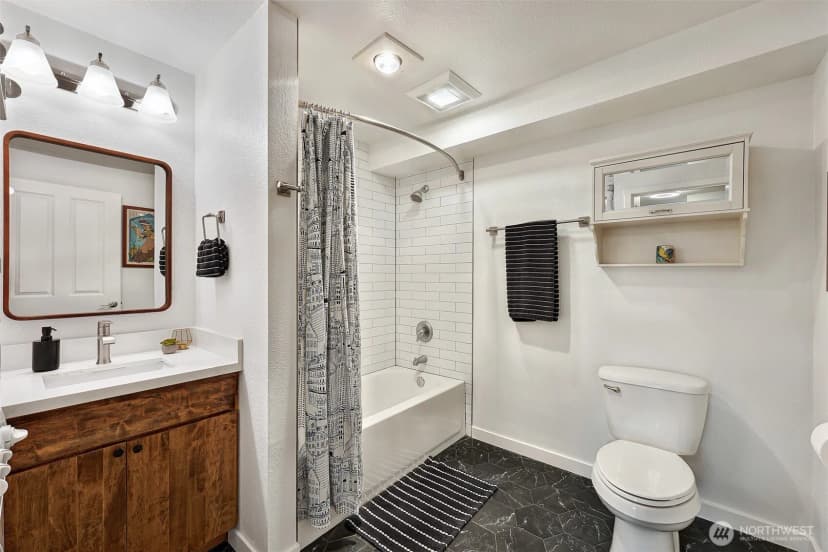 Property photo for 2512 E Madison Street #401, Seattle photo 19