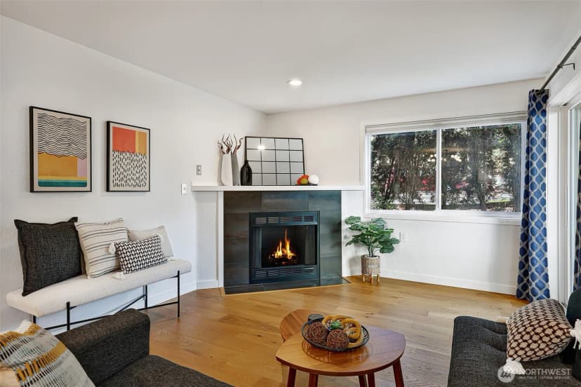 Property photo for 2512 E Madison Street #401, Seattle photo 2