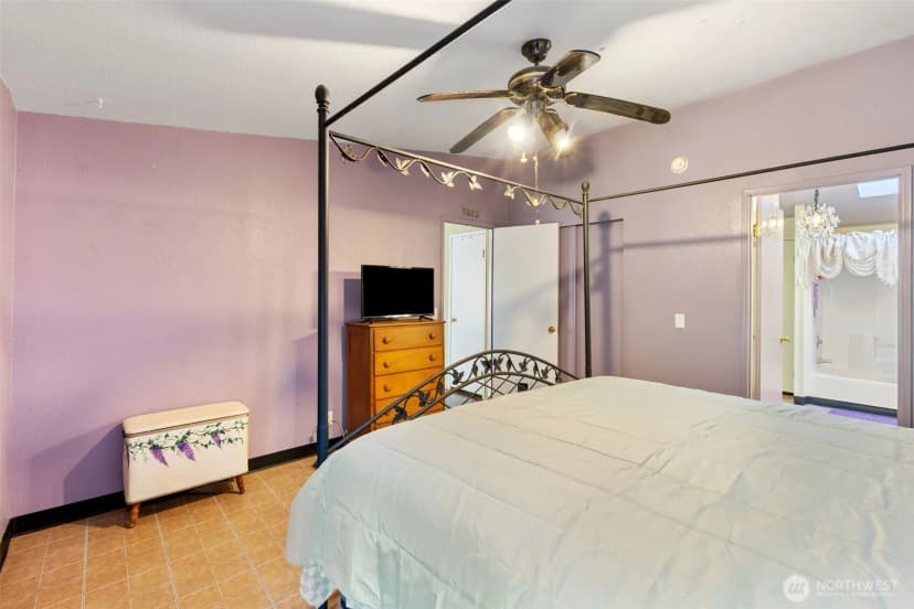 Property photo for 821 Tipsoo Loop S #a, Rainier photo 17