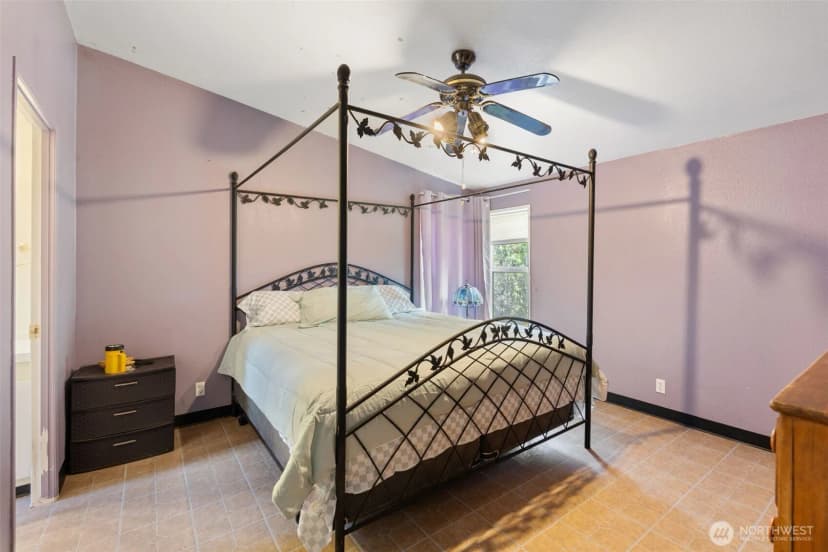 Property photo for 821 Tipsoo Loop S #a, Rainier photo 15