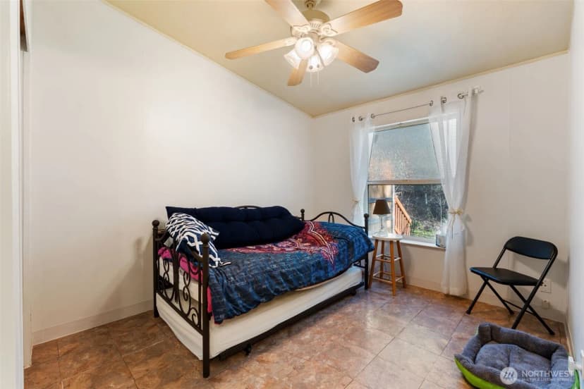 Property photo for 821 Tipsoo Loop S #a, Rainier photo 19