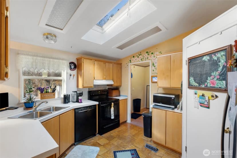 Property photo for 821 Tipsoo Loop S #a, Rainier photo 14