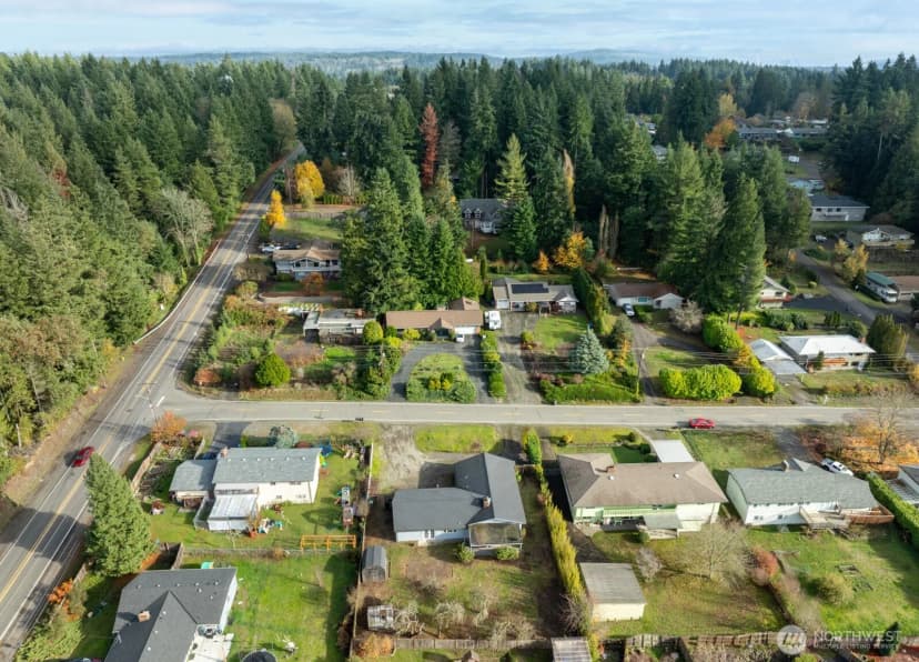 Property photo for 4435 Petersville Rd Ne, Bremerton photo 5