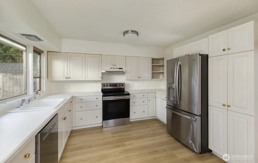 Property photo for 4435 Petersville Rd Ne, Bremerton photo 14