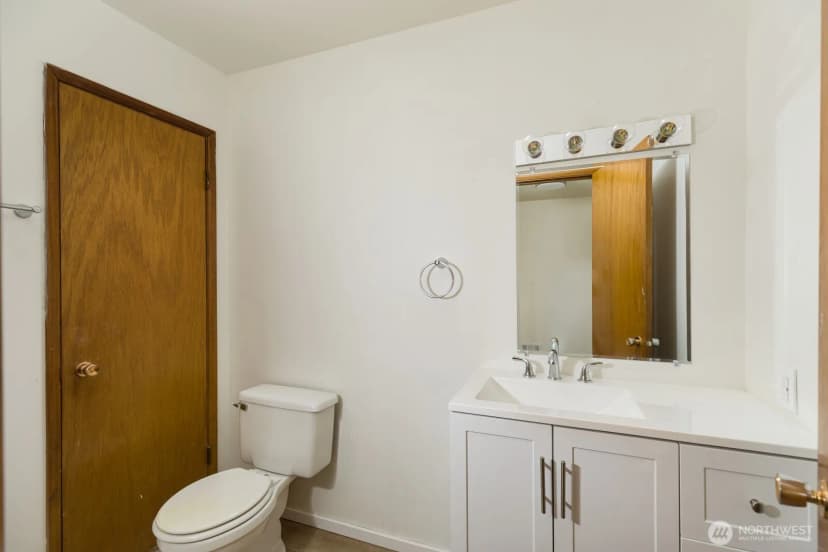 Property photo for 4435 Petersville Rd Ne, Bremerton photo 24