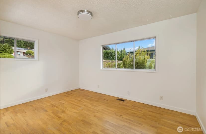 Property photo for 4435 Petersville Rd Ne, Bremerton photo 20