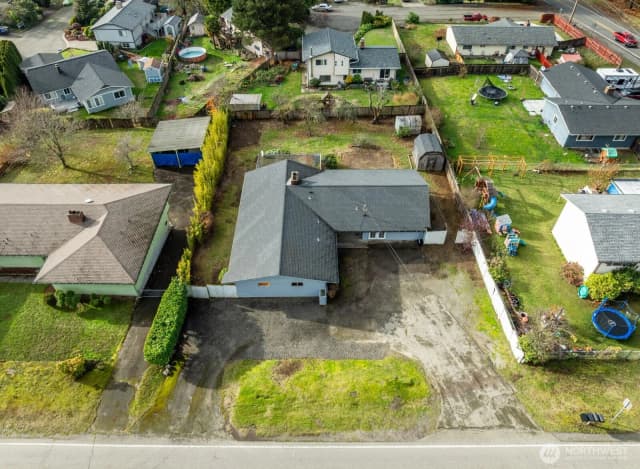 Property photo for 4435 Petersville Rd Ne, Bremerton photo 3