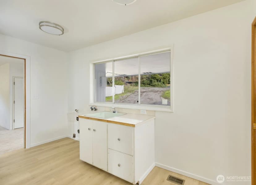 Property photo for 4435 Petersville Rd Ne, Bremerton photo 25