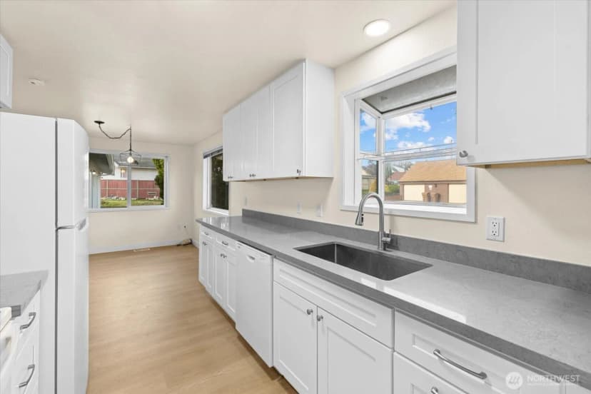 Property photo for 5402 Yakima Avenue, Tacoma photo 10