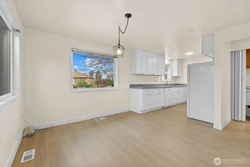 Property photo for 5402 Yakima Avenue, Tacoma photo 14