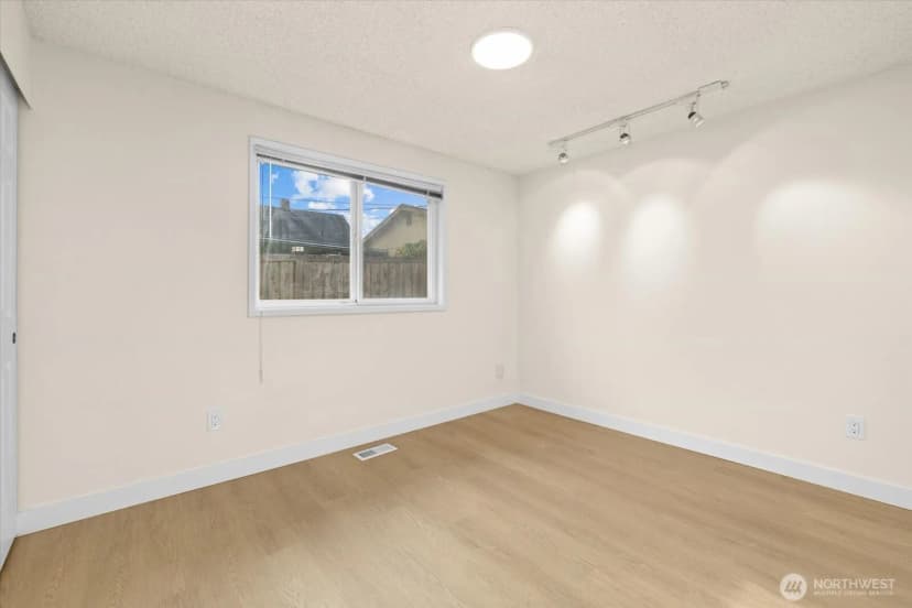 Property photo for 5402 Yakima Avenue, Tacoma photo 20