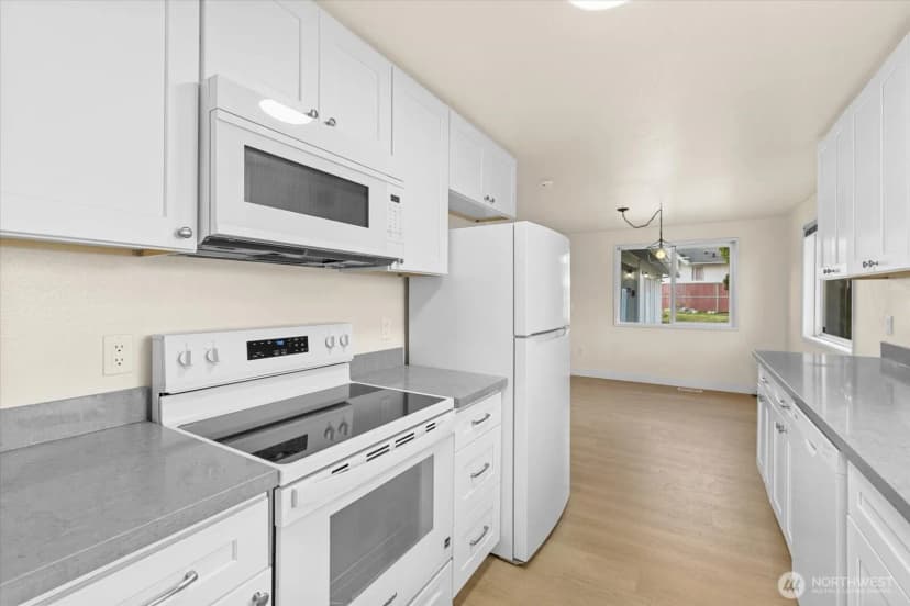 Property photo for 5402 Yakima Avenue, Tacoma photo 9