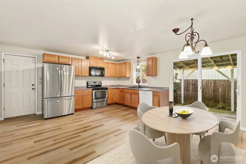 Property photo for 2926 Greenwood Court S, Puyallup photo 6