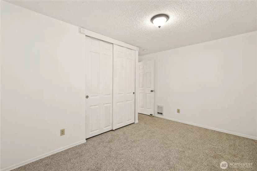 Property photo for 2926 Greenwood Court S, Puyallup photo 12