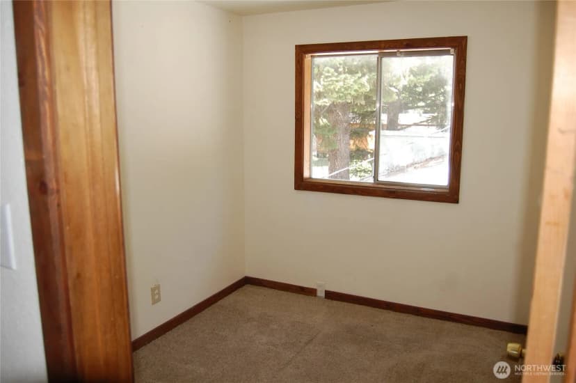 Property photo for 117 E Lake Street, Conconully photo 10
