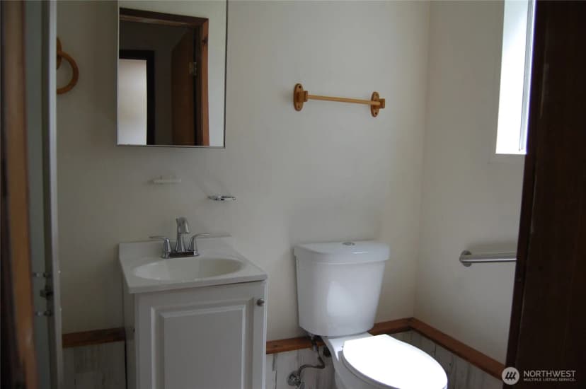 Property photo for 117 E Lake Street, Conconully photo 32