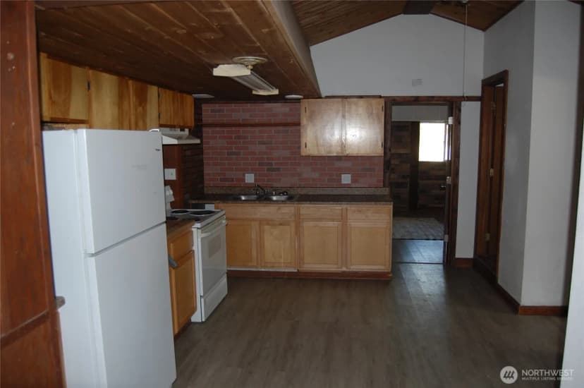 Property photo for 117 E Lake Street, Conconully photo 12