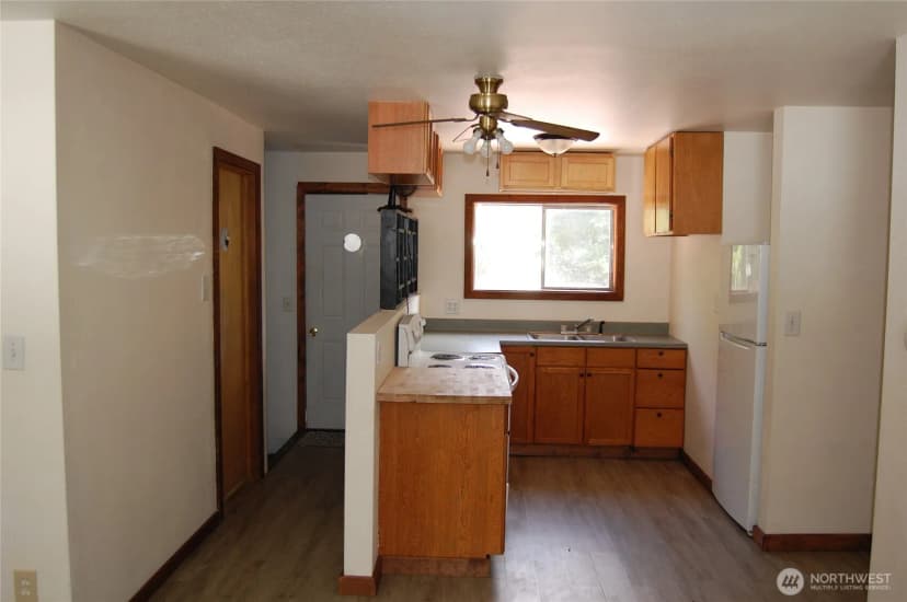Property photo for 117 E Lake Street, Conconully photo 7