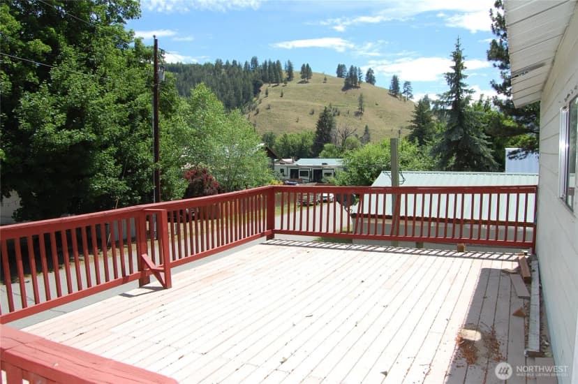 Property photo for 117 E Lake Street, Conconully photo 6