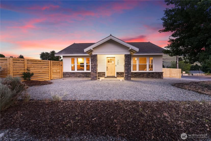 Property photo for 704 E Woodin Avenue, Chelan