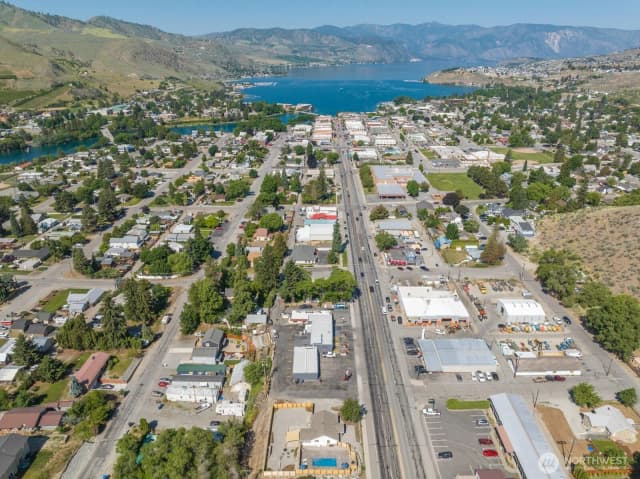 Property photo for 704 E Woodin Avenue, Chelan photo 5
