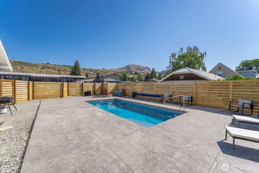 Property photo for 704 E Woodin Avenue, Chelan photo 33
