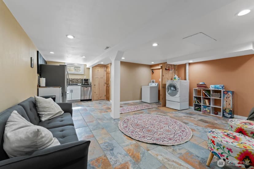 Property photo for 704 E Woodin Avenue, Chelan photo 22