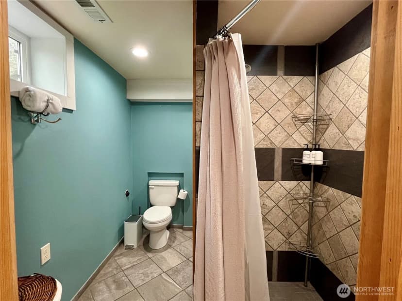 Property photo for 704 E Woodin Avenue, Chelan photo 25