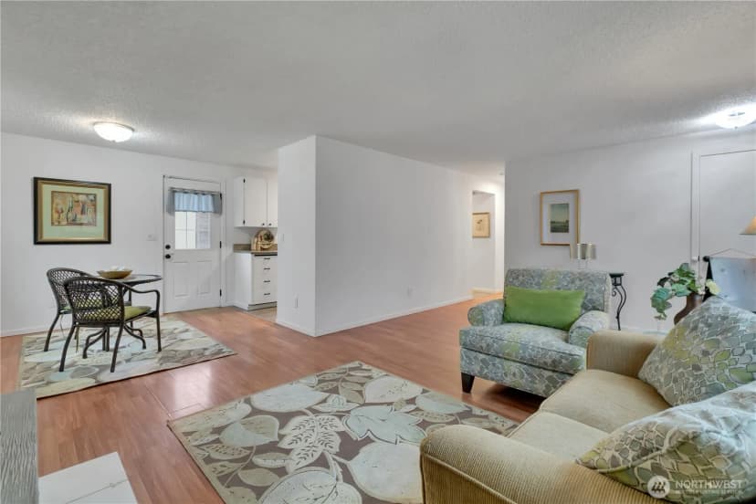 Property photo for 30221 5th Avenue S, Federal Way photo 6