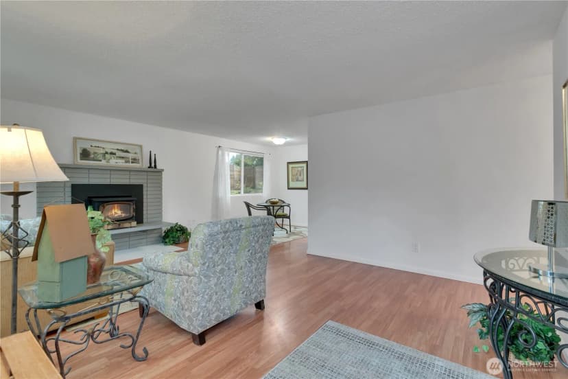 Property photo for 30221 5th Avenue S, Federal Way photo 4