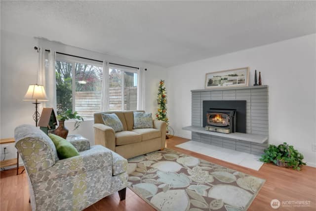 Property photo for 30221 5th Avenue S, Federal Way photo 5