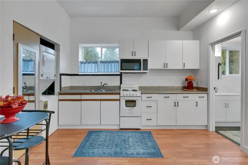 Property photo for 30221 5th Avenue S, Federal Way photo 23