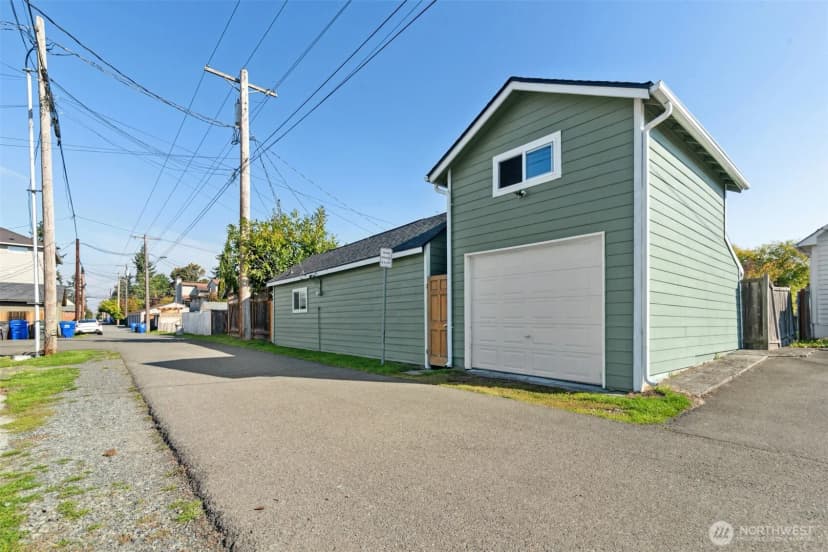 Property photo for 1926 Colby Avenue, Everett photo 28
