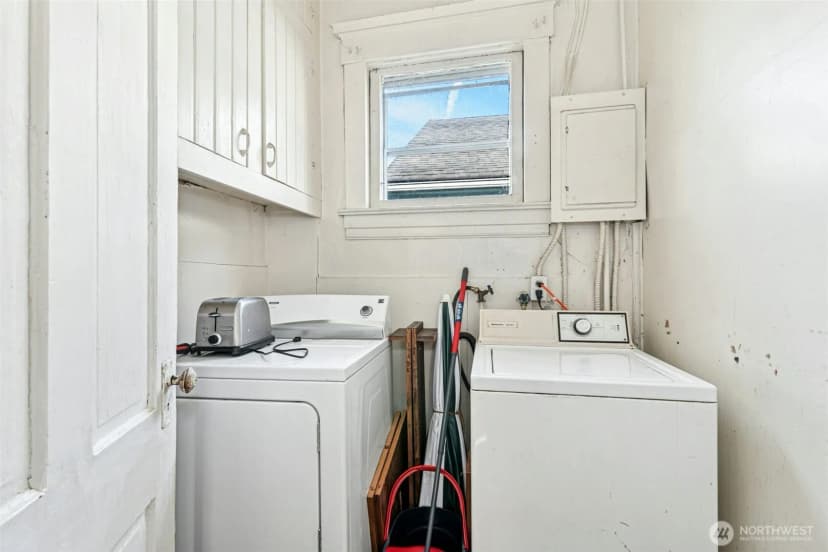 Property photo for 1926 Colby Avenue, Everett photo 26