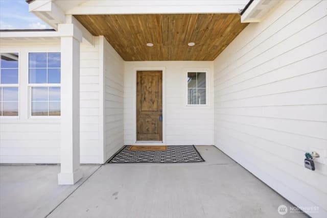 Property photo for 29183 Mammoth Dr, Kennewick photo 3