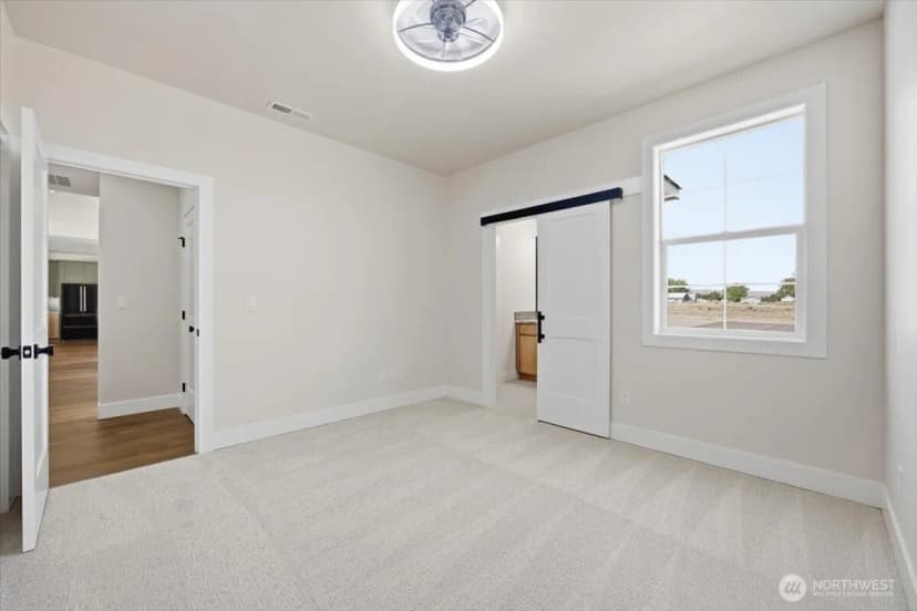 Property photo for 29183 Mammoth Dr, Kennewick photo 24