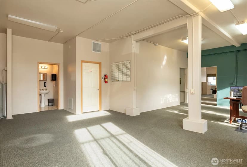 Property photo for 3408 Ne 65th Street #a, Seattle photo 12