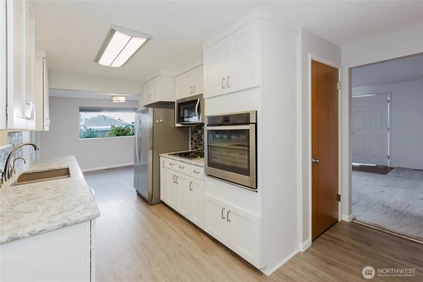 Property photo for 3804 Harbel Drive Ne, Bremerton photo 14